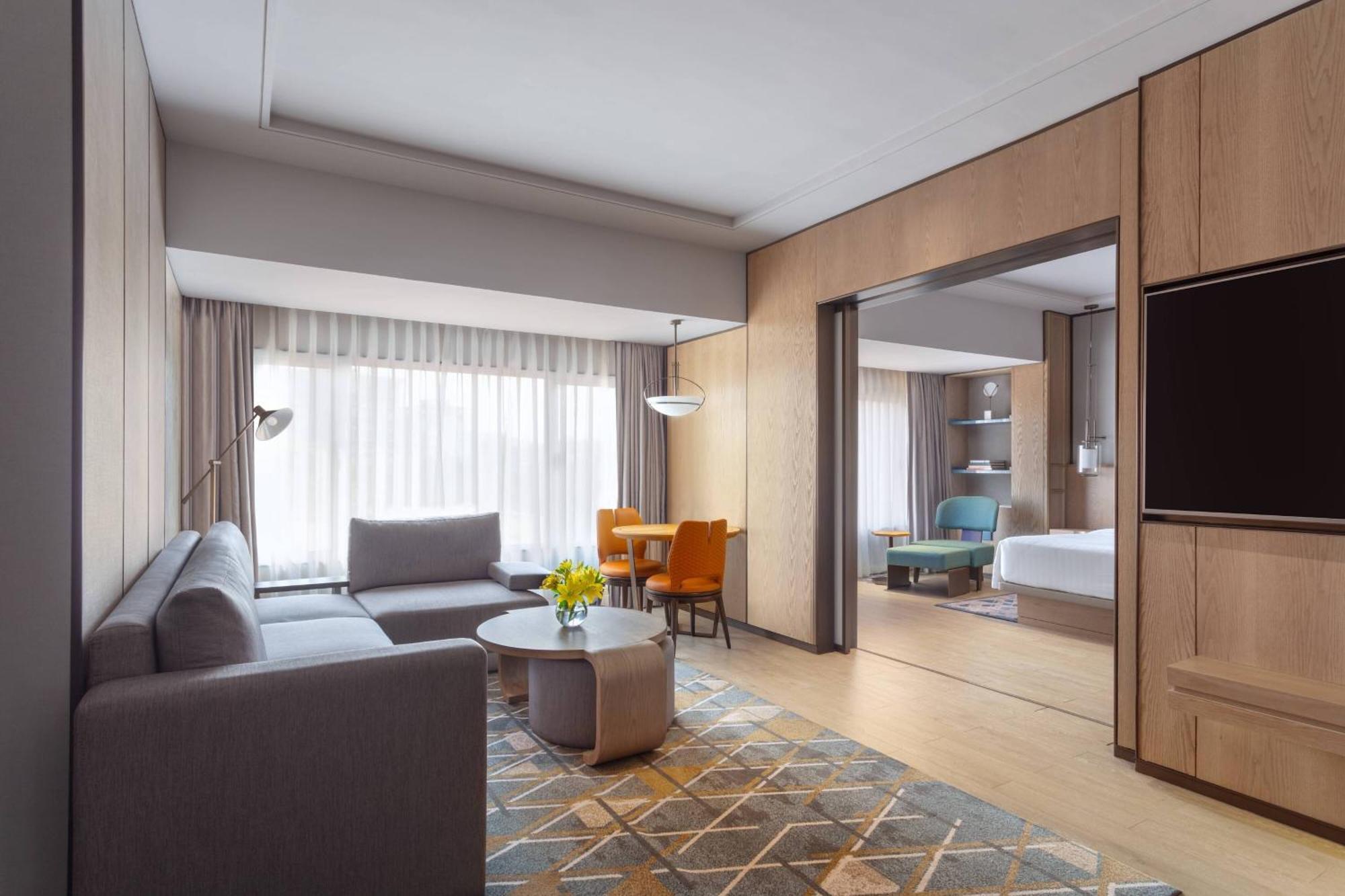 Surat Marriott Hotel Bagian luar foto